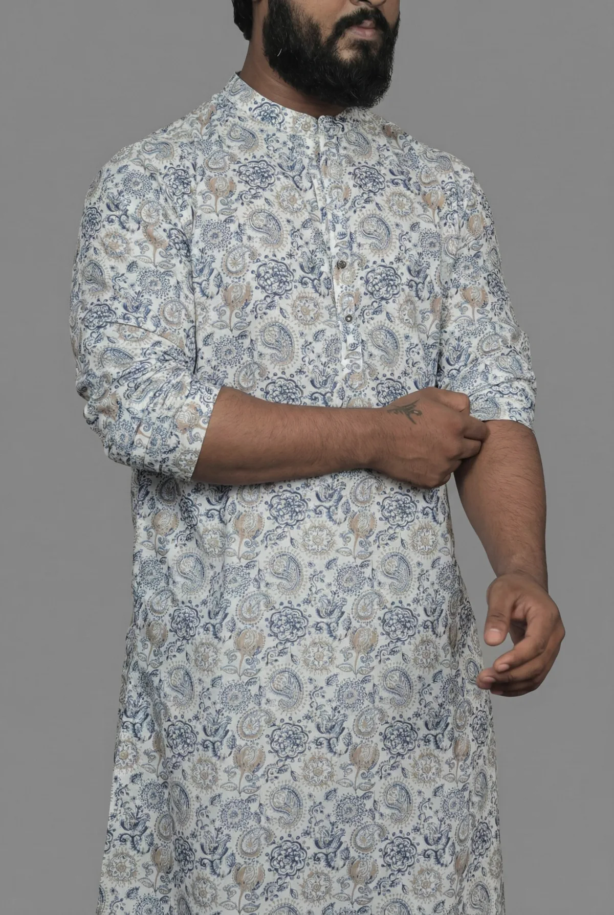 Mughal Medallion Blue Kurta view 3